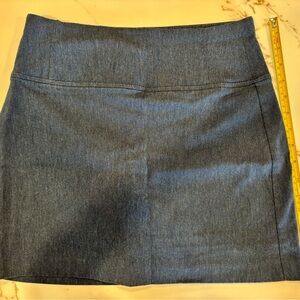 Náutica skirt w/ tummy control.